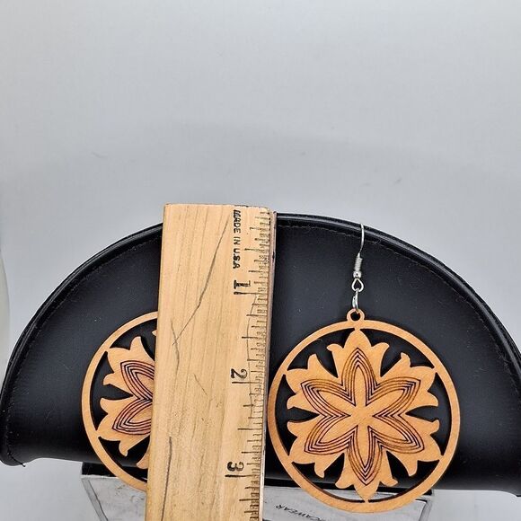 Round wood carved earrings boho jewelry unique design - Picture 3 of 3